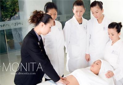 为什么有些美容师的业绩轻松过万？