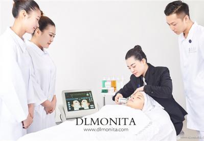 美容师如何为顾客做肌肤测试？